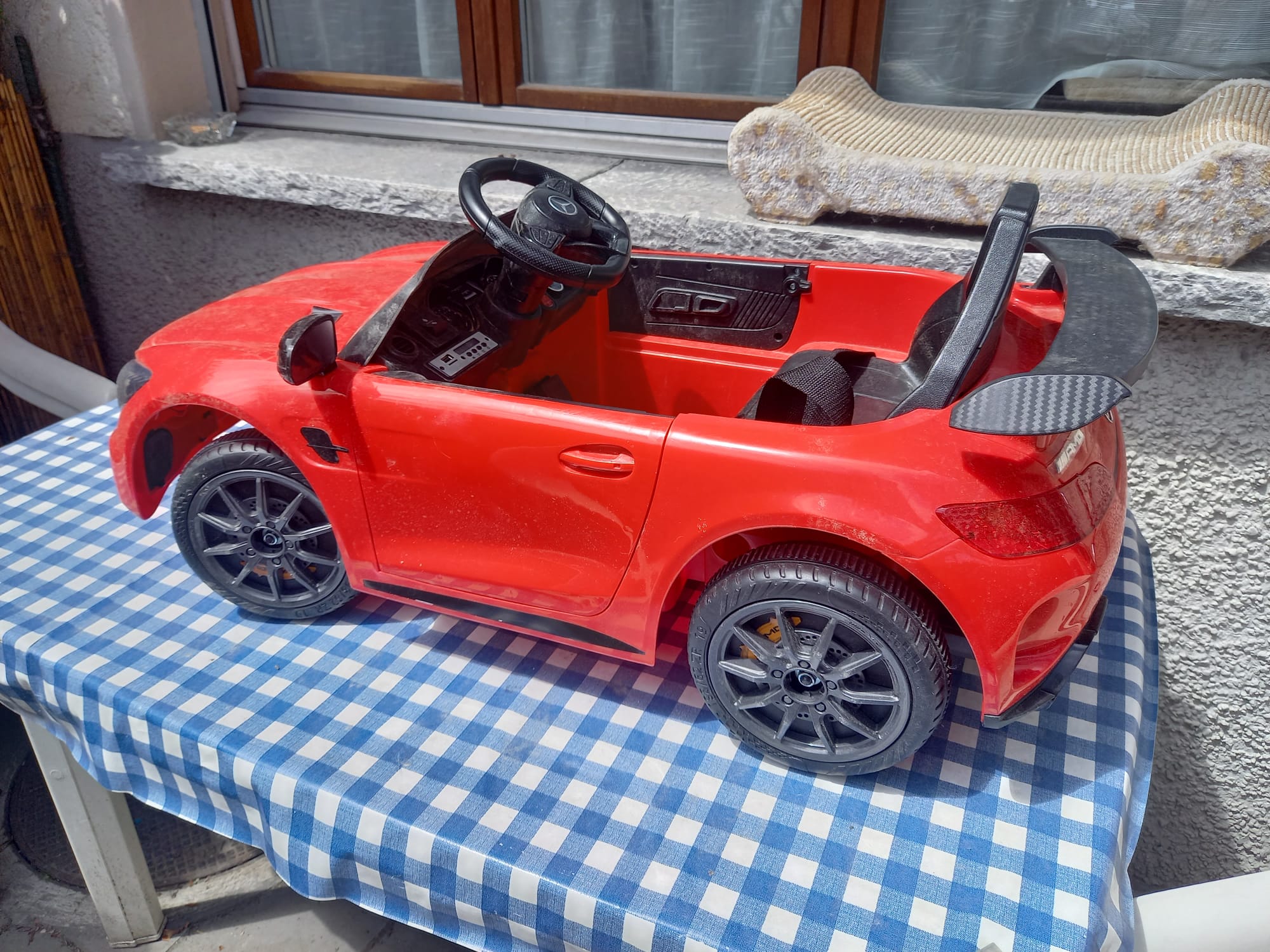 Reparing a toy electric car